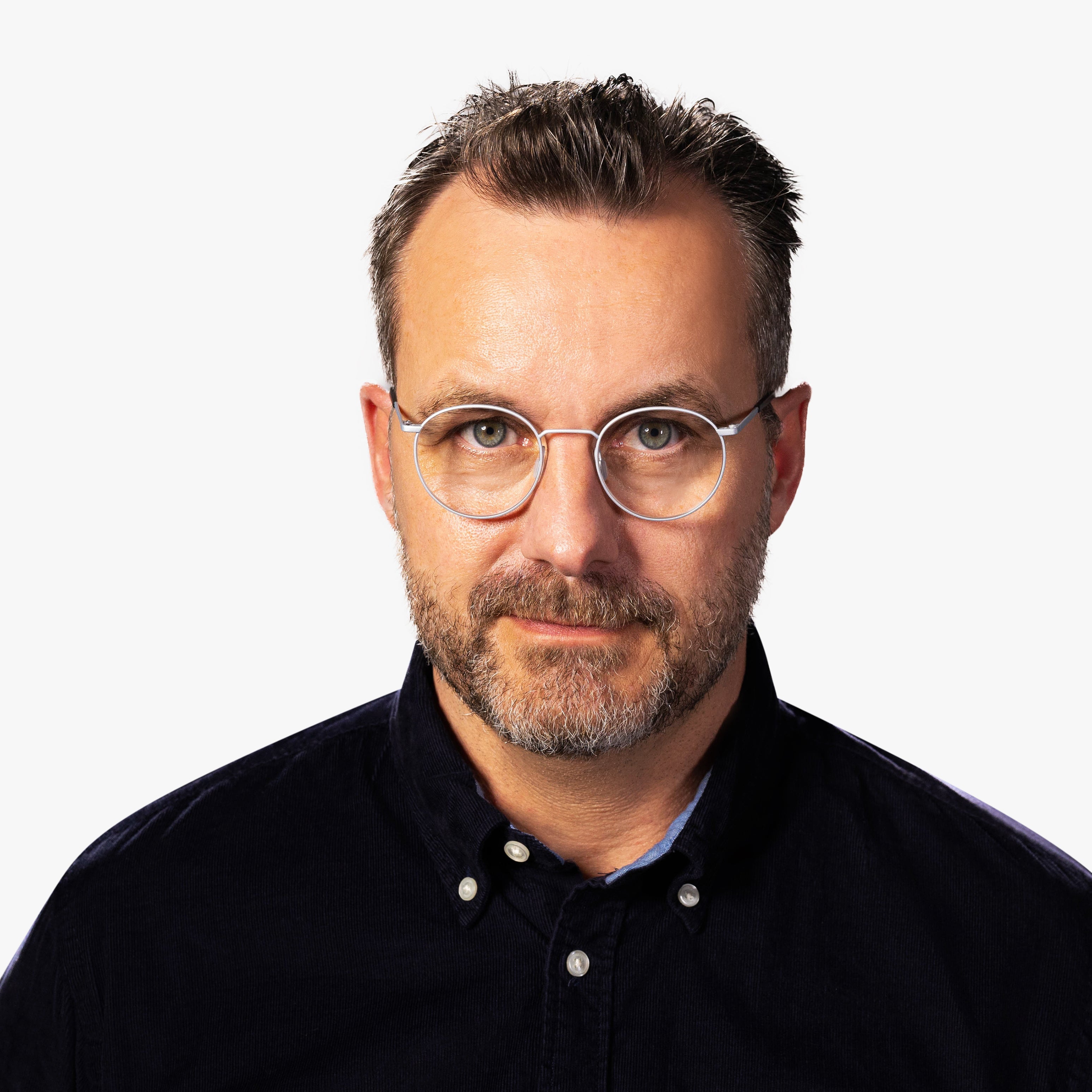 Luxreaders stylish Silkeborg Steel Reading glasses. Made from Titanium in a Square shape.