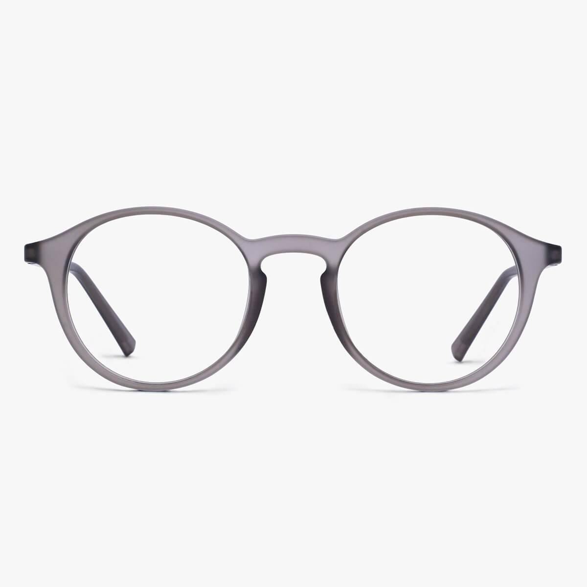 Luxreaders stylish Men's Læsø Grey Reading glasses. Made from Rubber in a Round shape.