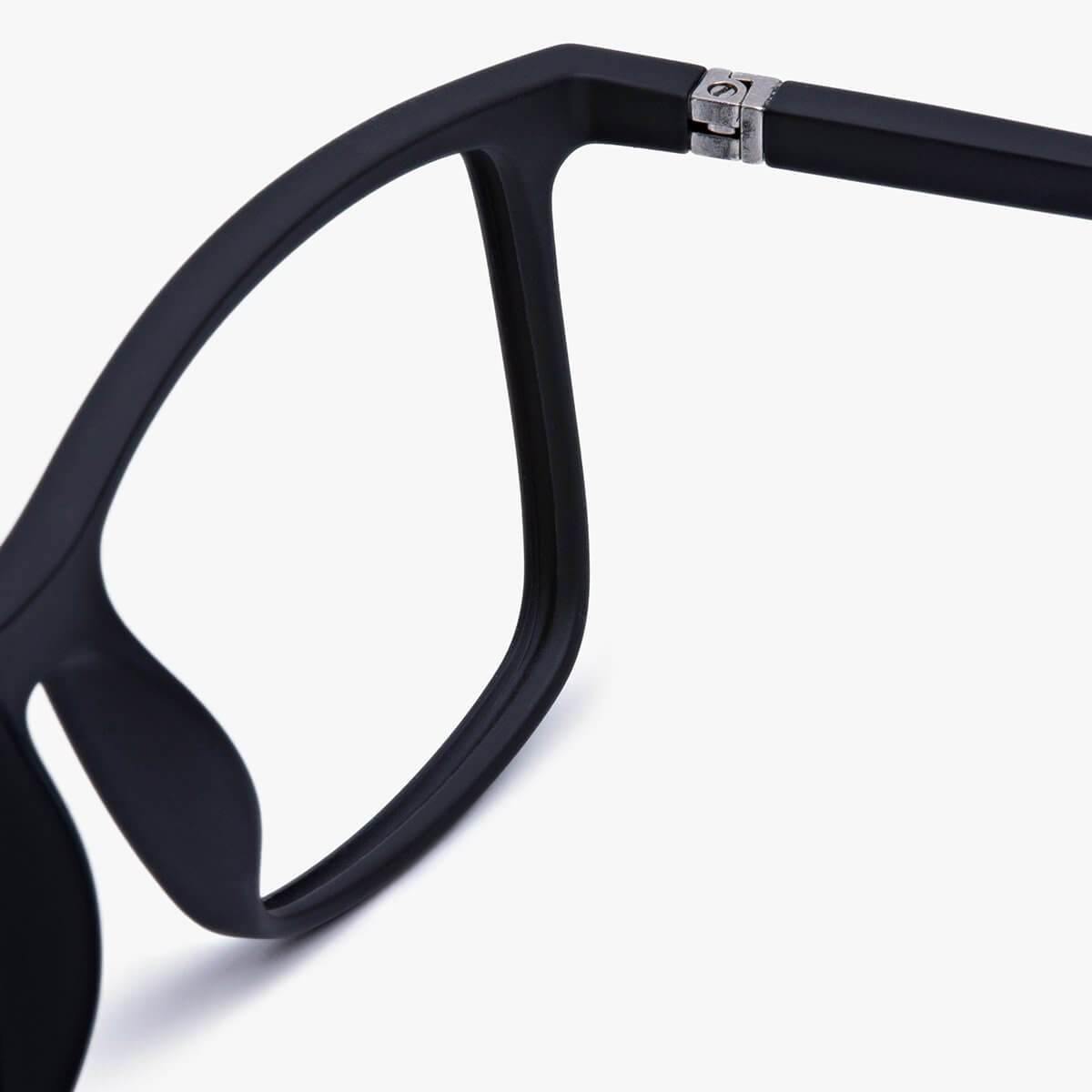 Luxreaders stylish Women's København Black Blue light glasses. Made from Rubber in a Square shape.