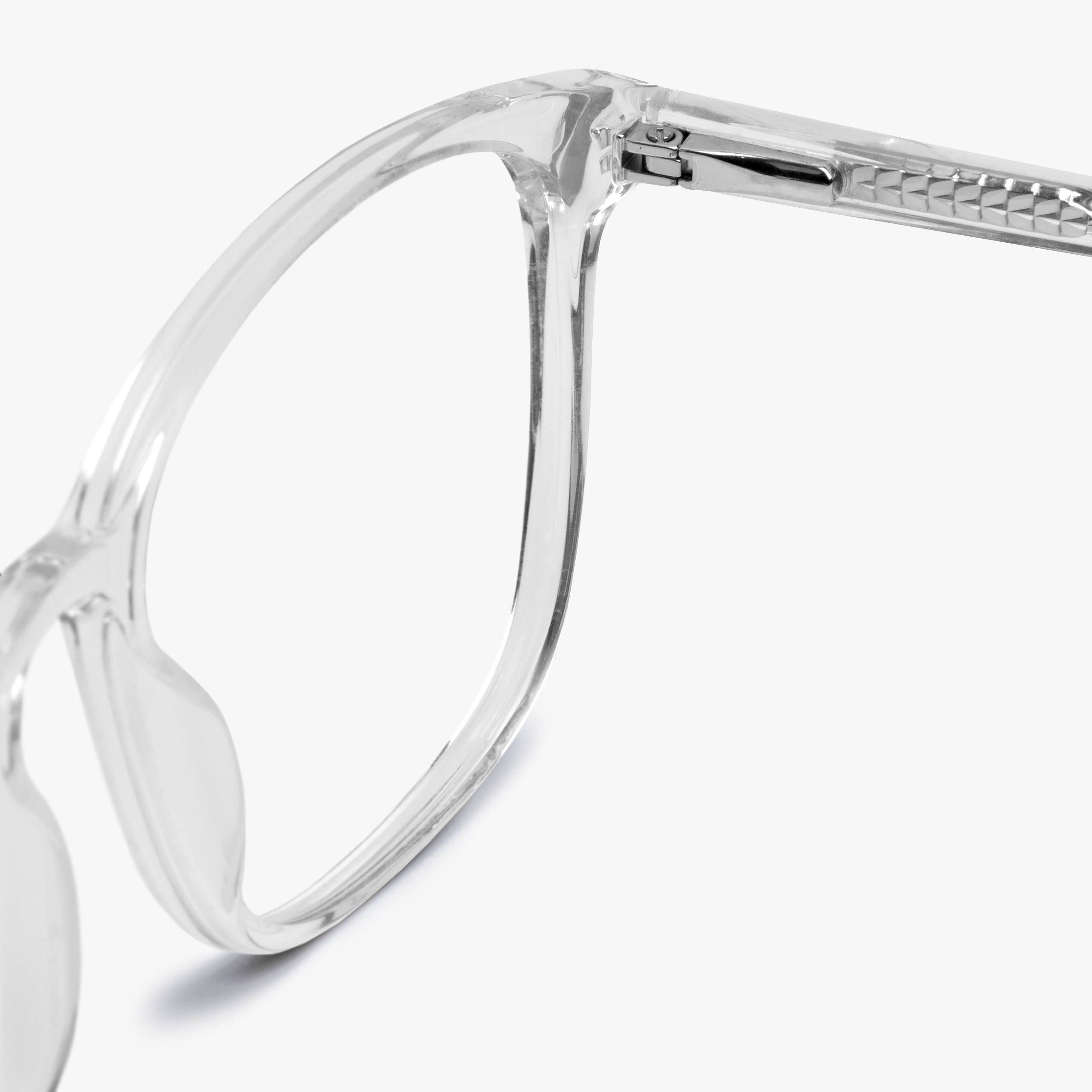 Close-up of Ebeltoft Crystal White glasses with transparent frame