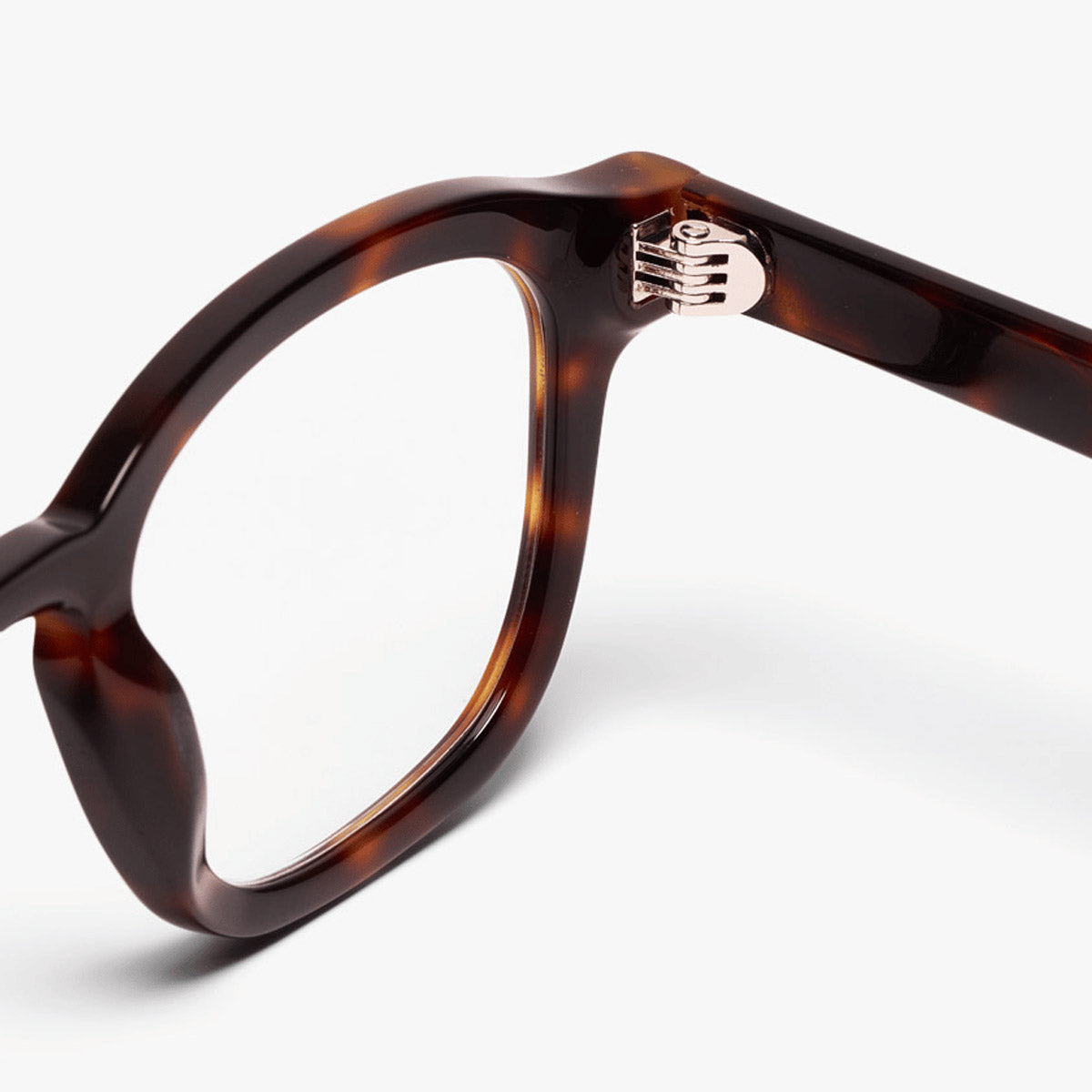 Close-up of Gråsten Light Turtle tortoiseshell glasses frame