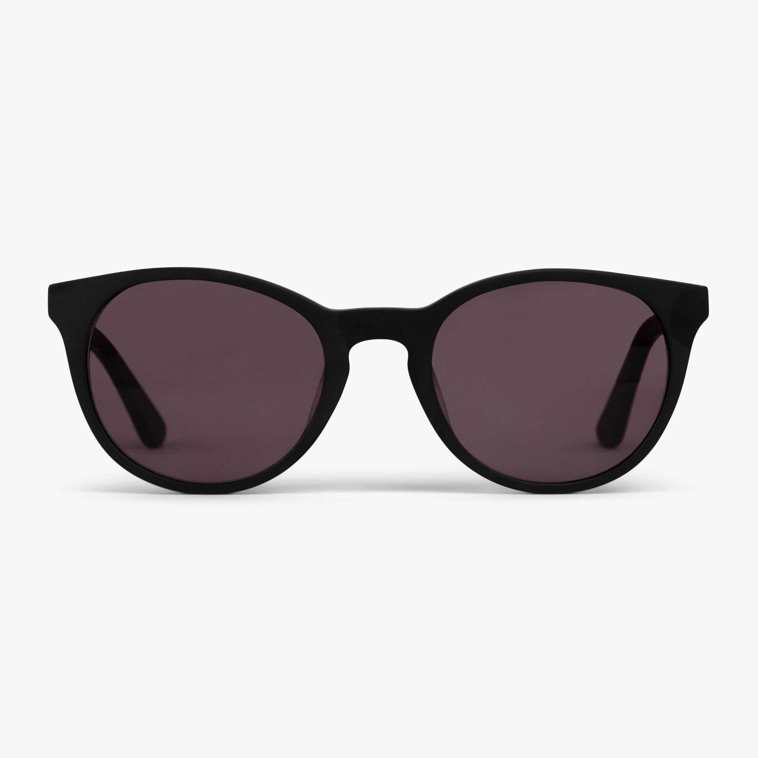Men's Örebro black sunglasses with dark lenses and classic frame